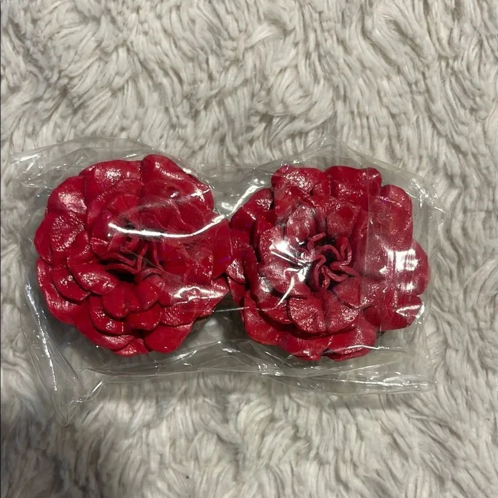 Flower  wooden gauges, plugs multiple sizes available ￼NEW